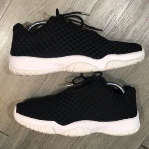 JORDAN AIR JORDAN FUTURE LOW BlACK SNEAKERS SIZE 10